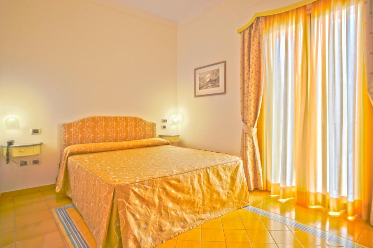 Hotel Santa Caterina ปาลีนูโร ภายนอก รูปภาพ